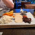 WOOLOOMOOLOO steakhouse - Cheese Platter (2022/9)