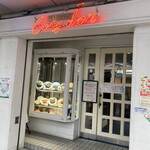 コックドール - 外観