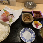 Gyokou Sakaba Taishou Maru - お造り定食（ご飯お代わり可）
                        1000円