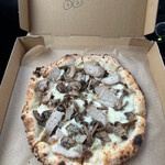 薪焼きピッツァ パッシオーネ - キノコ好きにはたまらない