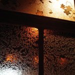 島宿　真里 - アンティークな磨りガラス