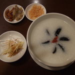 中華料理 菜苑 - ピータン粥