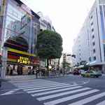 Shibuya Yakiniku Kongouen - VIRONの前を通過後はドン・キホーテ側に横断し
