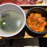 Yakiniku Raiku - スープとキムチ