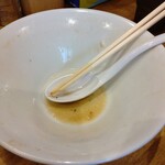 煮干し中華そば 一剣 - ミセスが先に完食