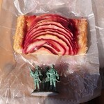 Levian - リンゴのパイ_400円