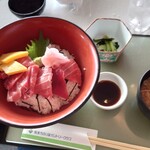 那須ちふり湖カントリークラブレストラン - 本マグロ丼 2200円 全景