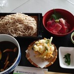 那須ちふり湖カントリークラブレストラン - ひたしそば 2000円 全景