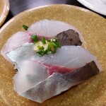 亀正くるくる寿司 - 関あじ