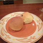 PASTA&BAR Natsu - ５/１３パスタと楽しむ為に塩が入っていない手作りパン。