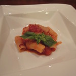 PASTA&BAR Natsu - ５/１３リガトーニのアラビアータ。にありがとうにー。味はすべってません。