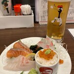 Sakaba Sutando Nyu-Tsurumatsu - 造り盛り合わせと生ビール