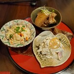 旬の隠れ家 あかり - 前菜三種盛(卯の花、やわらかぶり大根、白和え(柿、梨、鴨))