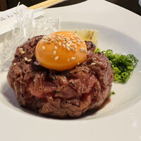 焼肉ぽんが 江ノ島 - 炙りユッケ