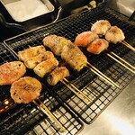 Yamagata Yakitori Yasai Gushi Chizu Wain Fenikkusu - 大人気！肉巻串