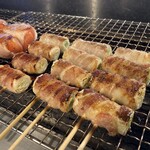 Yamagata Yakitori Yasai Gushi Chizu Wain Fenikkusu - ネギの肉巻串