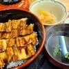 お食事処 梅山 - あなご丼(税込1,930円)
(穴子:宮島近海産)、小鉢(切干大根)、お漬け物(柴漬け)、お吸い物付き
【ご飯半分(広島県産コシヒカリ)】でお願い