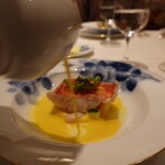 ミクニナゴヤ - ・金目鯛の天火焼き 　白インゲン豆とインカの目覚めのピュレブイヤベース仕立て