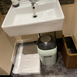 やさいや 鉄板焼野菜 - ワンちゃんトイレコーナーが！！！臭わないダストボックスも！