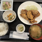 Houran - から揚げ定食（8個）1200円