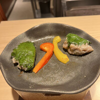 波奈 本店 - ランチコース金木犀４４００円。さんが焼。鯵のたたきを大葉で巻き、バターを引いた陶板で卓上調理します。鯵の鮮度が良く、とても美味しくいただきました（╹◡╹）