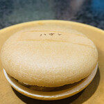 イチリン ハナレ - ⑩ 最中
      ★ 紹興酒のアイス最中