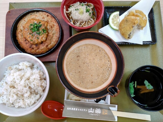 自然薯農家レストラン 山薬 宮城野本店 - 自然薯ざんまい御膳 友人select