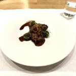 シャントレル - ❽牡蠣のスパイス焼き、マデラ酒のソース。