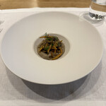 シャントレル - ❹セップ茸のムース、ハチミツビネガーでマリネしたシャントレル。