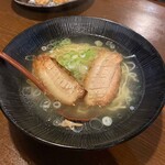 和の中 - 内モンゴル岩塩麺ラーメン825円