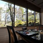 日光星の宿　宵むらさき - 庭園を眺めながらの食事