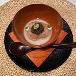 ナベノ-イズム - 甘エビの周りは　何ともクリーミーな蕎麦がきです。両脇のクリームのあしらいにロブションの面影が。