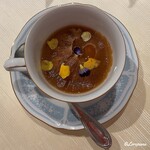 プチレストラン ブーケ・ド・フランス - ずわい蟹のフランとフカヒレのコンソメ仕立