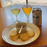 プティレストラン グーテ - グラスワイン白＆ノンアルコールビール＆豚肉のリエット