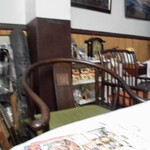 フライドチキン - 店内は個性的