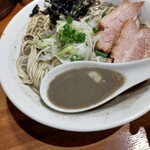 中村屋総本山 - 煮干の旨みがすごい。極濃厚煮干そば！