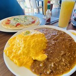 バーリィ - オムカレーの卵ふわふわ♡カレーも美味い