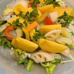 7FUKU - 鯛のマリネサラダ柿とピクルス