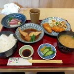 活魚料理 あきやま - 料理写真:サービス定食