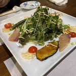 Rakusumibikushiyakikaisenya - このサラダも美味しゅうございました。