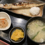 地酒と旬の肴 四季の蔵 - 日替り魚定食830円