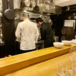 渡辺料理店 - 今日はカウンター席　つまりシェフズテーブルなんです！