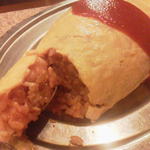 デンキヤホール - チキンライスではなくて、豚バラ肉を使ったケチャップライスなのです