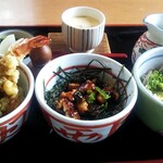 治助 - 料理写真:選べる小丼ランチ￥1190