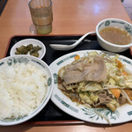 Hidaka Ya - 肉野菜炒め定食　750円