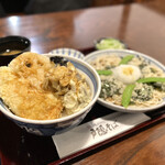 戸隠そば - ・秋鮭と旬野菜の天丼セット 1,300円/税込