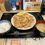 豚菜 - 豚の生姜焼き定食¥1000