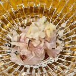 f - 強烈に旨味の強い真鰭に梨と茗荷とミントをリンゴ酢とオリーブオイルでマリネってどうしてこんなこと思いつくのかなｗ