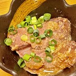 Sanjuurokuban Souko - お造りは魬（はまち）の胡麻和えが最初に出てきました