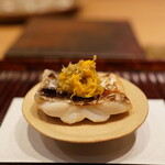 すし処 ひさ田 - 太刀魚、菊花と茎山葵